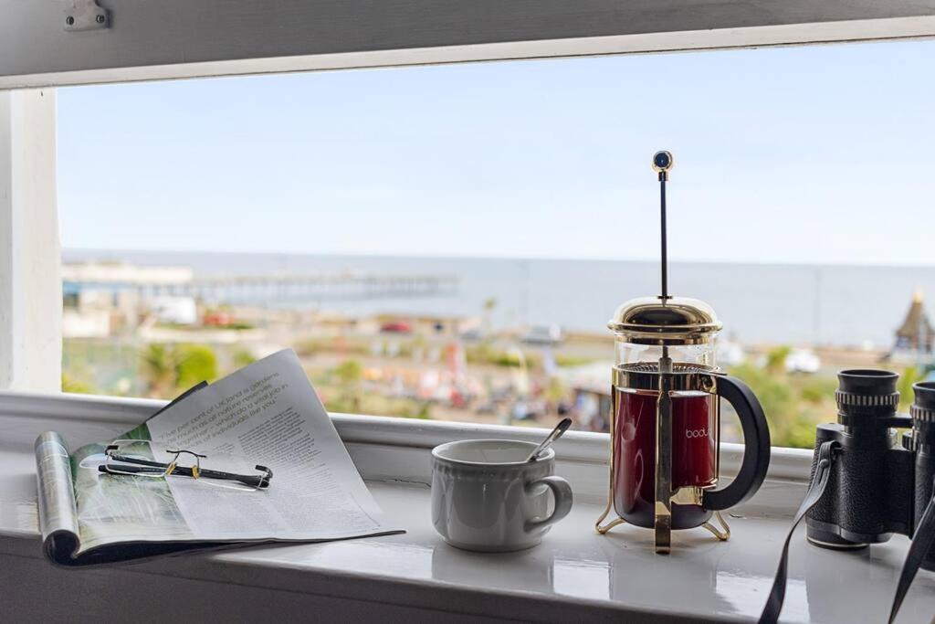 Modern 1 Bed Apartment, Sea Views, Free Parking, Wifi, Netflix Apartment Teignmouth